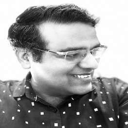 मुकेश 'असीमित'
